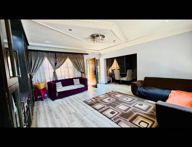 4 BEDROOM HOUSE FOR SALE IN MONTCLAIR